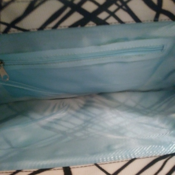 Black & White Printed Purse - Picture 3 of 3